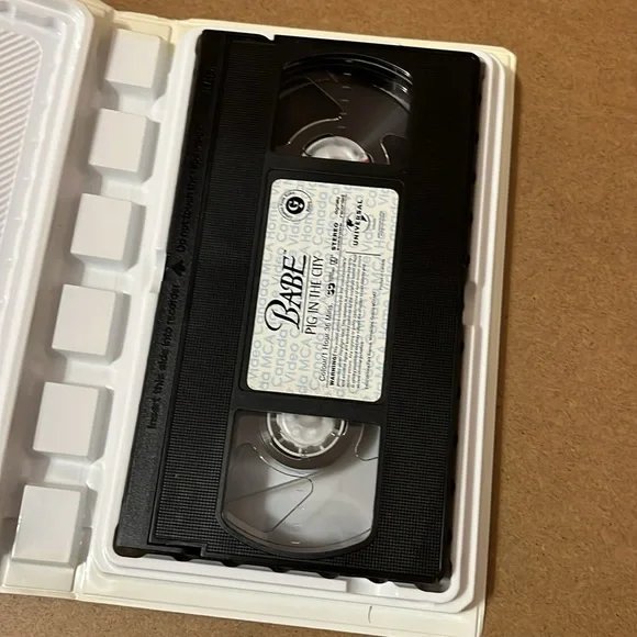Babe VHS Bundle - Picture 4 of 4